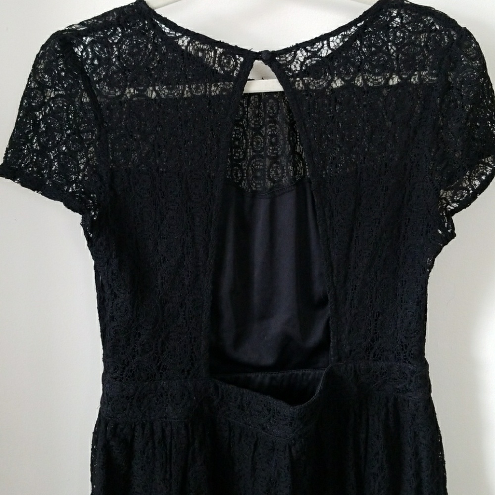 Dress - Picture 3 of 3